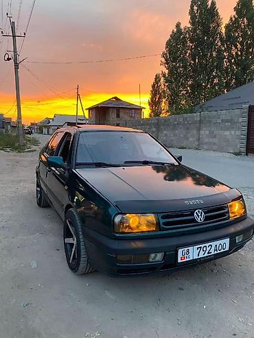 subaru oudback: Volkswagen Vento: 1996 г., 1.8 л, Механика, Бензин, Седан — 4