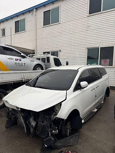 Двери и комплектующие: Дверь Передняя правая Kia, Б/у, Оригинал — 12