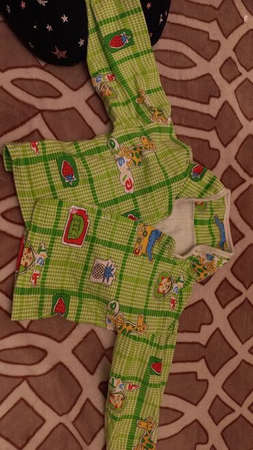 пижамы для роддома в Кыргызстан | ДРУГИЕ ТОВАРЫ ДЛЯ ДЕТЕЙ: Продаётся детская пижамная кофта, одевали несколько раз, в очень