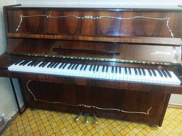 Пианино, фортепиано: Продаю Аккорд 7000с самовывоз в мкр