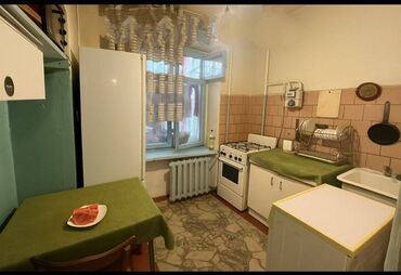 квартира в районе политеха: 1 бөлмө, 30 кв. м, 104-серия, 2 кабат