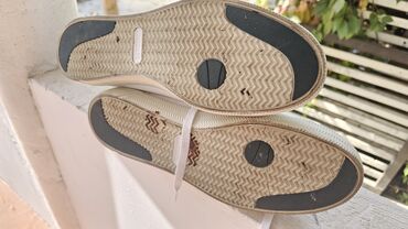 домашние халаты больших размеров: Мужские кроссовки, 45, Lacoste, Новый, цвет - Белый, Самовывоз