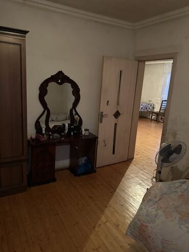 Kirayə torpaq sahələri: 6 sot Tikinti, İşıq, Kanalizasiya, Qaz — 12