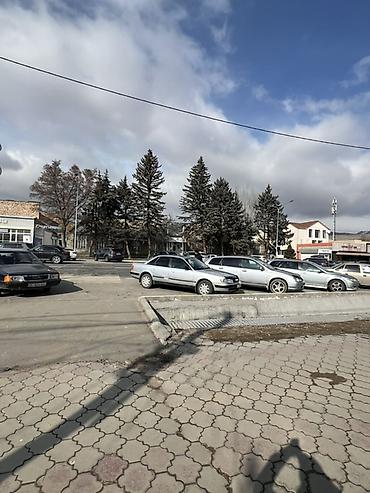 Навесы: Продаётся участок в центре Чолпон-Аты, первая линия, напротив мэрии — 9