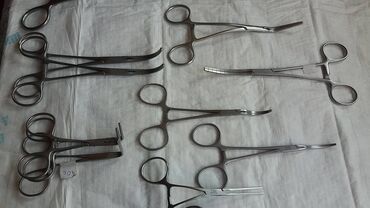 Medicinska oprema: Set od tri hirurška retraktora, svaki sa metalnim telom i drškom za na lalafo.rs — 9 Medicinska oprema: Set od tri hirurška retraktora, svaki sa metalnim telom i drškom za — 9