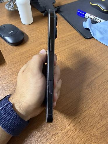 iphone 4 pro max: IPhone 16 Pro Max, Black Titanium — 3