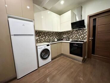 Günlük kirayə mənzillər: 2 otaqlı, Xətai r. r-nu — 15