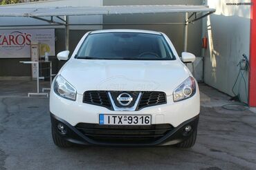 Nissan: Nissan Qashqai : 1.5 l | 2013 year SUV/4x4