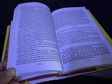Bədii ədəbiyyat: Hudayət Orucov: “Burdan Min Atlı Keçdi” Xüsusiyyətlər: - Janr — 7