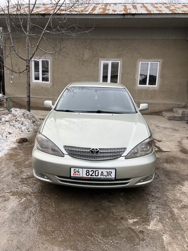 Toyota: Toyota Camry: 2004 г., 2.4 л, Механика, Бензин, Седан