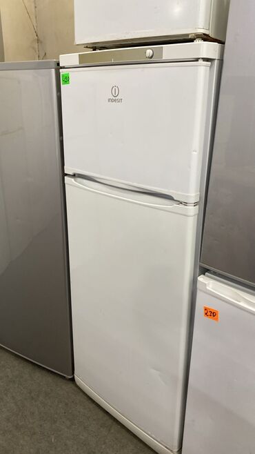 Soyuducular: İşlənmiş 2 qapılı Indesit Soyuducu Satılır, rəng - Ağ, Kredit var