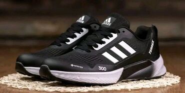 puma srebrne patike: Adidas, 41, color - Black