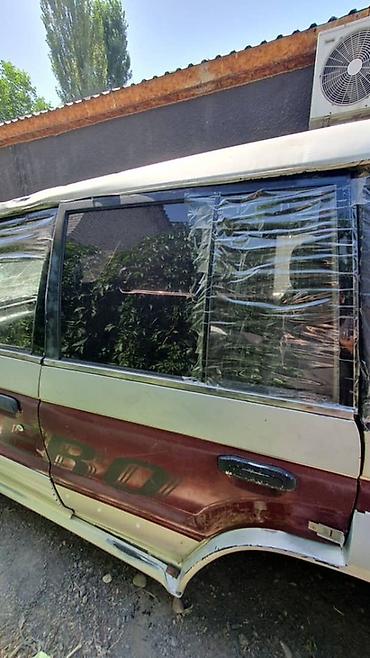Другие детали кузова: Предлагается кузов автомобиля Mitsubishi Pajero. Включает заднюю дверь — 6