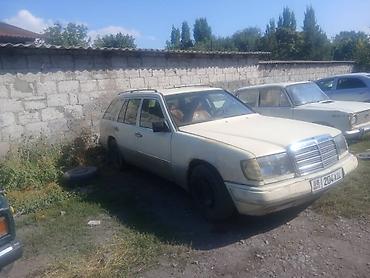 бак 124 мерс: Mercedes-Benz E-Class: 1990 г., 2.3 л, Кол менен иштөөчү, Бензин, Универсал — 2