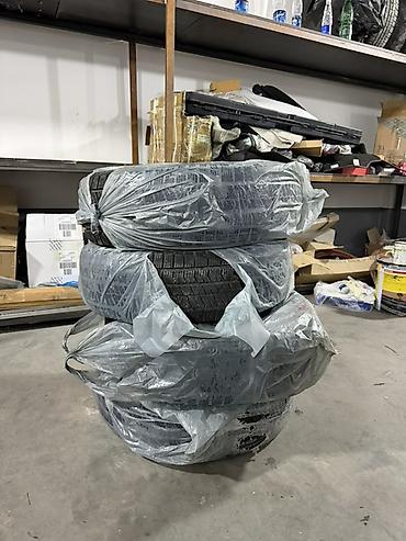 шина нива: Комплект зимних шин НОВЫХ Bridgestone Blizzak DM-V2, размер 225/60 — 4