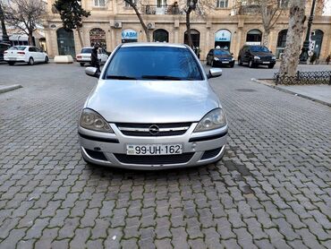 opel astira: Opel Corsa: 1.3 l | 2005 il 390000 km Hetçbek