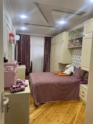 Uzunmüddətli kirayə mənzillər: 🏡 SATILIR – TƏCİLİ MƏNZİL 📍 Çiçək qəsəbəsi, çox əlverişli ərazi 🟢 9 — 10