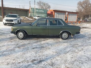 мерседес унимог: Mercedes-Benz W123: 1982 г., 2.3 л, Механика, Бензин, Седан