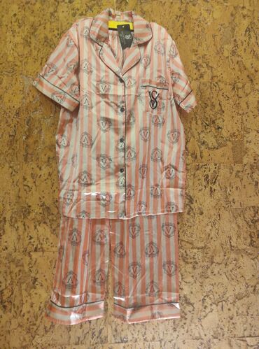Satılır pijama orijinal deyil.Razmeri:XL:XXL şalvar razmeri:XL:XXL