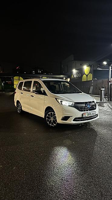 Changan: Changan Auchan A600 EV: 2019 г., Робот, Электромобиль, Минивэн — 1
