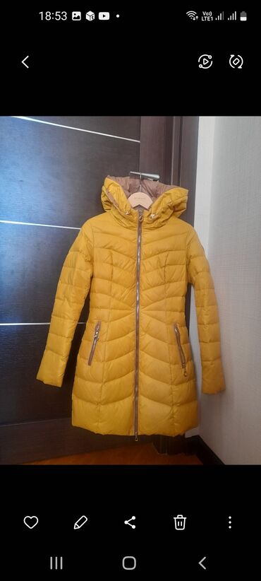 Kurtkalar: Porom butikdən alınıb 80man, S razmerdi, 3-4 dəfə geyinilib.Övladıma — 2