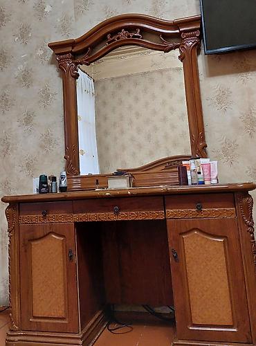 isti su: Klassik üslubda yataq otağı mebel dəsti Tərkibi: - Böyük 6 qapılı — 1