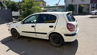 li one: Nissan Almera: 2001 г., 1.5 л, Механика, Бензин, Хэтчбэк — 3