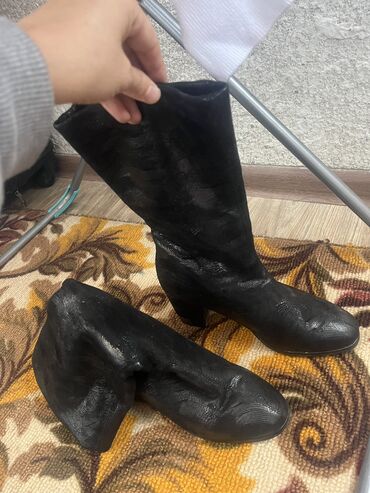 сапоги женские 39 размер: Продаю полусапожки. Можно носить на мероприятия. Размер 35
