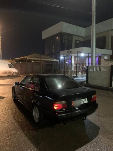 passat b 3: BMW 3 series: 1993 г., 1.8 л, Механика, Бензин