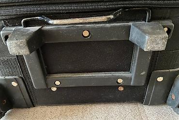 Чемоданы: Продам чемодан (выдвижная ручка не фиксируется) — 11