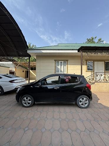 Chevrolet: Chevrolet Spark: 2017 г., 1 л, Автомат, Бензин, Хэтчбэк — 3