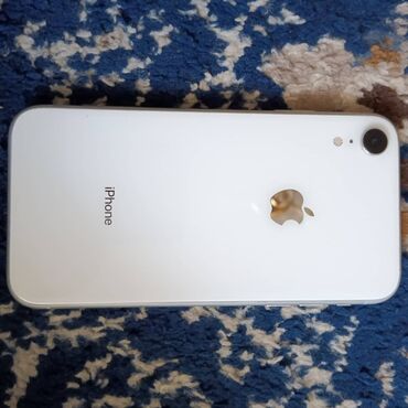 IPhone Xr, Б/у, 64 ГБ, Белый, Чехол