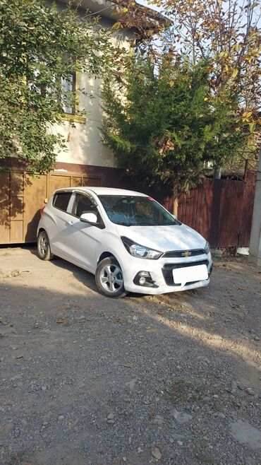 Chevrolet: Chevrolet Spark: 2017 г., 1 л, Вариатор, Бензин, Хэтчбэк