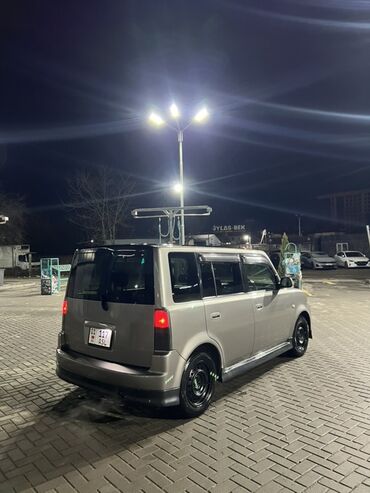 Toyota: Toyota bB: 2004 г., 1.3 л, Автомат, Бензин, Минивэн — 6