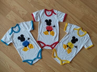 Bodi: Bodi
3aydan _2 yaşa qədər ölçülər var
Material _ pambıq 😍👍 — 3