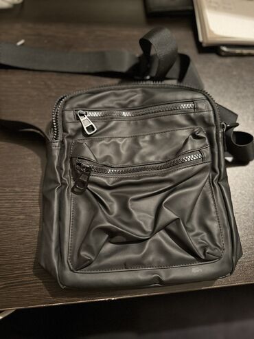 volt çanta: Çanta Yenidir 6cib Material: 1ci keyfiyyət Zamokları olugca dözümlü