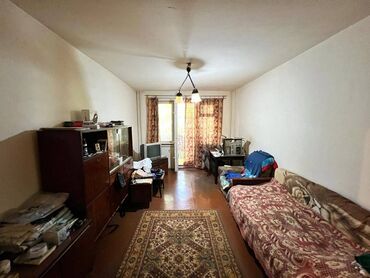 купить квартиру в 10 микрорайоне: 2 комнаты, 50 м², 104 серия, 1 этаж, Косметический ремонт
