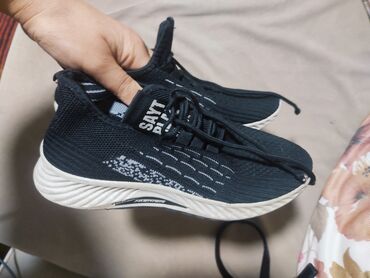 Women's Sneakers and athletic shoes: Ölçü: 39, rəng - Ağ, İşlənmiş — 12