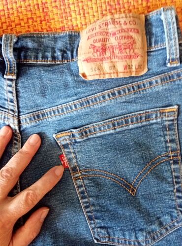 levis jeans: Original LEVI'S šorc, broj 32/32