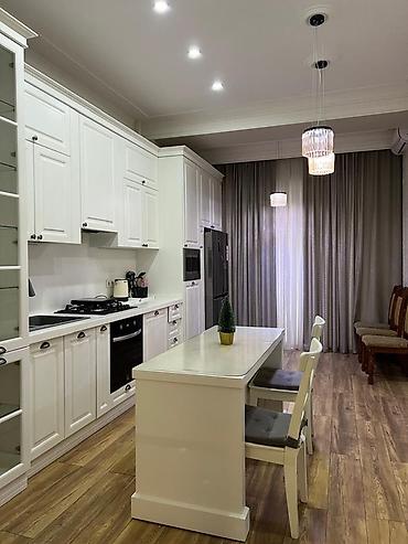 Долгосрочная аренда квартир: 3 комнаты, С мебелью полностью — 3