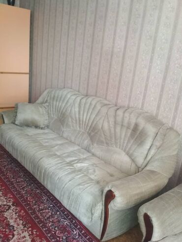 мебель гостиный: Мягкая мебель для зала -гостинной . диван и два кресла. цвет бежевый