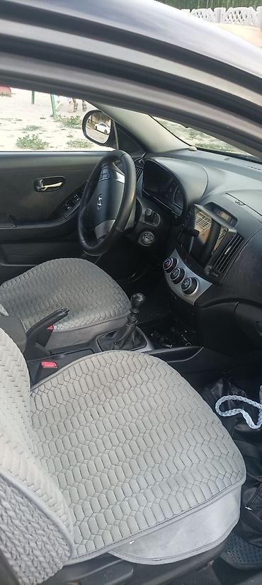 aimb g3: Hyundai Elantra: 2010 г., Механика, Бензин, Седан — 2