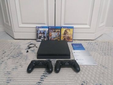 ps 4 oyun diski: Playstation 4 slim 500GB. Ideal veziyyetde. Ev seraitinde isledilib