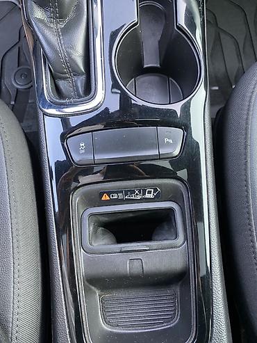 park masin: Chevrolet Cruze: 1.4 l | 2018 il 221090 km Sedan — 4