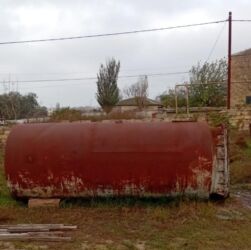 Baklar və çənlər: Bak, Metal, 10000 l l, İşlənmiş