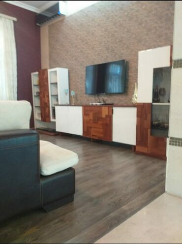 Həyət evləri və villaların satışı: Zaqulbada dəniz kənarında 3 mərtəbəli Villa satılır.900000 -da lalafo.az — 24 Həyət evləri və villaların satışı: Zaqulbada dəniz kənarında 3 mərtəbəli Villa satılır.900000 — 24