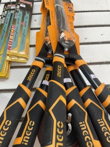 купить набор гаечных ключей: Садовые ножницы Ingco с длинными ручками. Идеальны для обрезки кустов