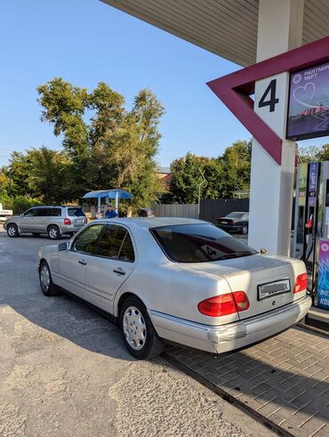 мерседес холодильник: Mercedes-Benz E 320: 1997 г., 3.2 л, Автомат, Бензин, Седан