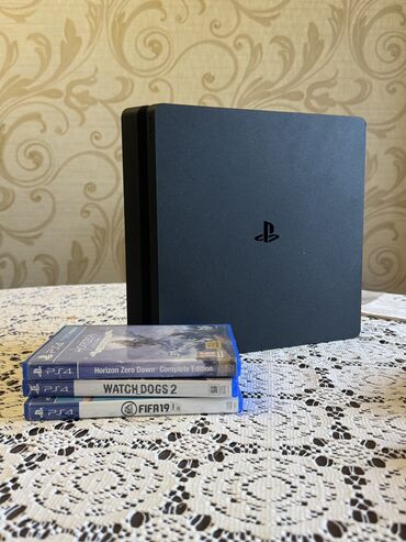 playstation 4 500gb: Salam,playstation 4 slim 500gb, ideal veziyetde hec