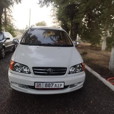 Toyota Ipsum: 2000 г., 2 л, Автомат, Бензин, Универсал